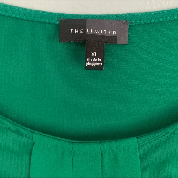 Green sleeveless top with front pleat detail - Picture 2 of 3